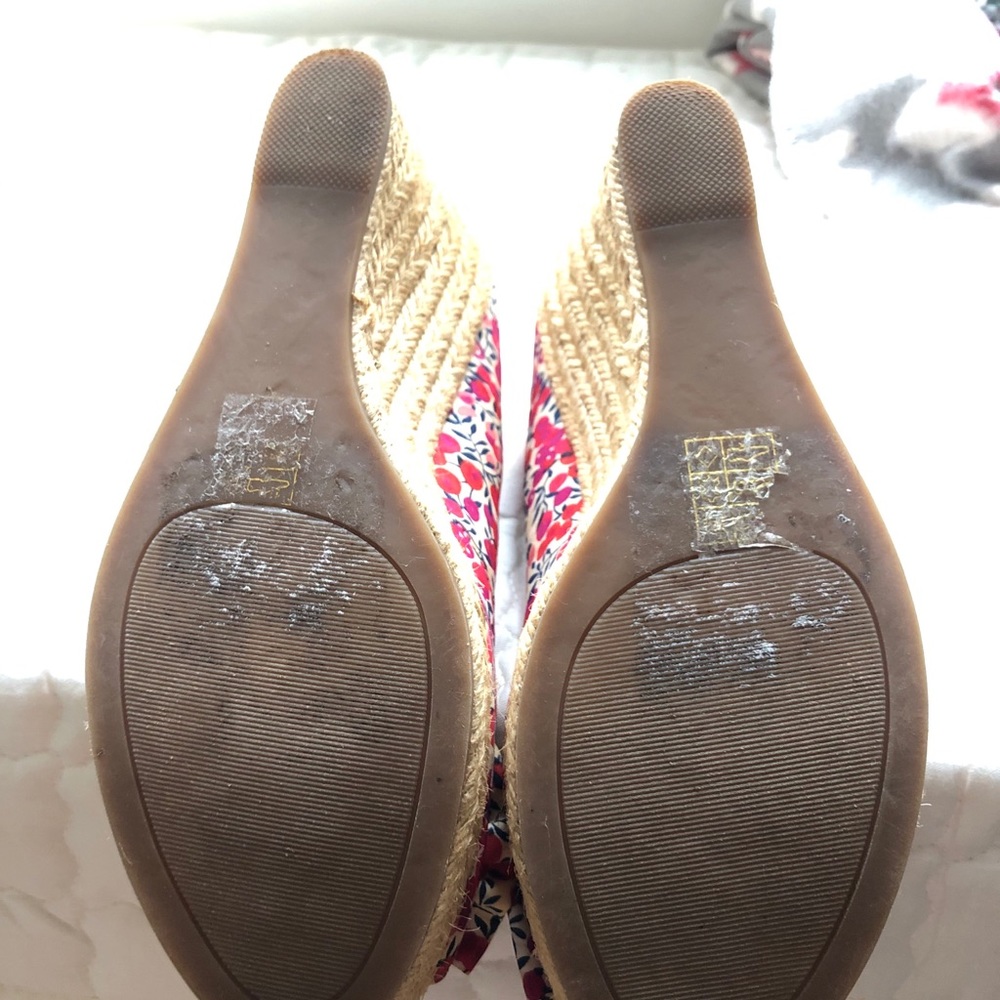 Shoes - Picture 8 of 9